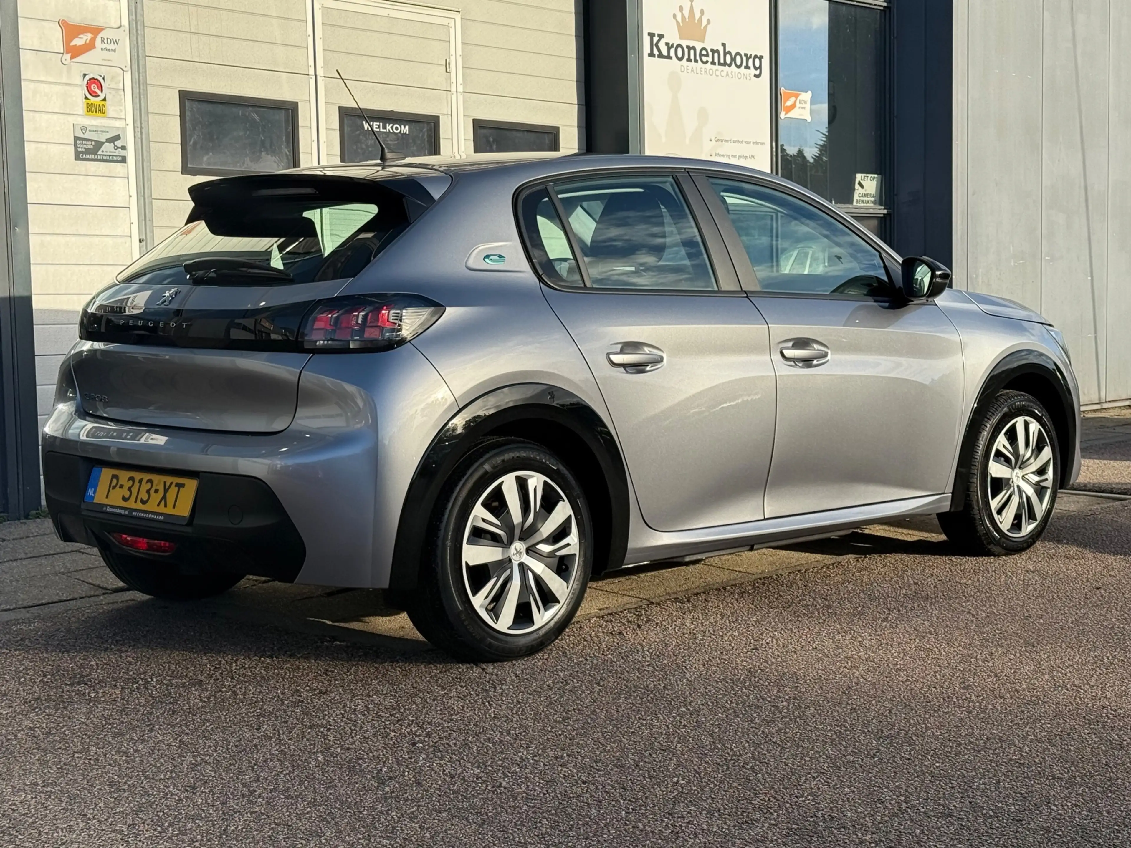 Peugeot e-208 EV Active 50 kWh| CARPLAY| CRUISE| NAP — photo 13