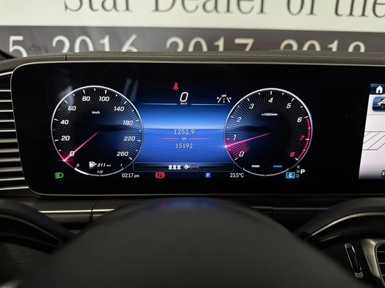 Mercedes-Benz GLE снимка Mercedes-Benz GLE