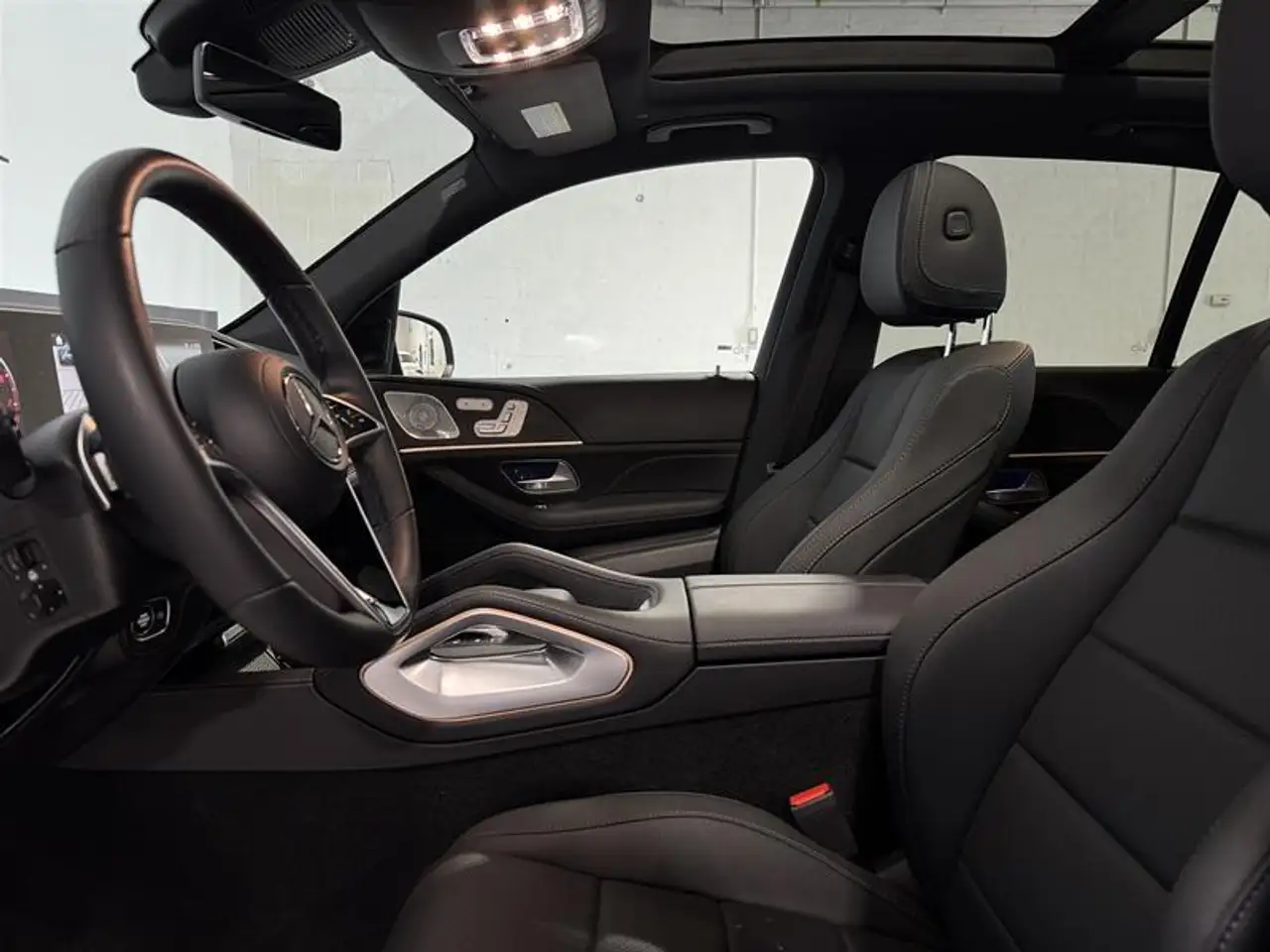Mercedes-Benz GLE снимка Mercedes-Benz GLE