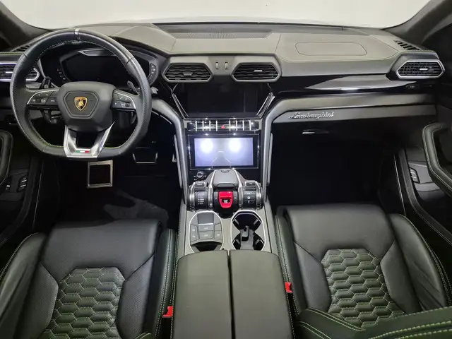 Lamborghini Urus view 8