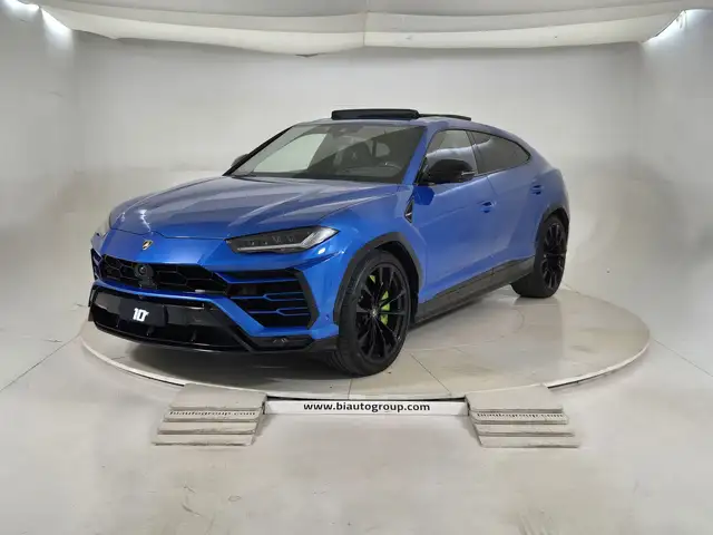 Lamborghini Urus main image