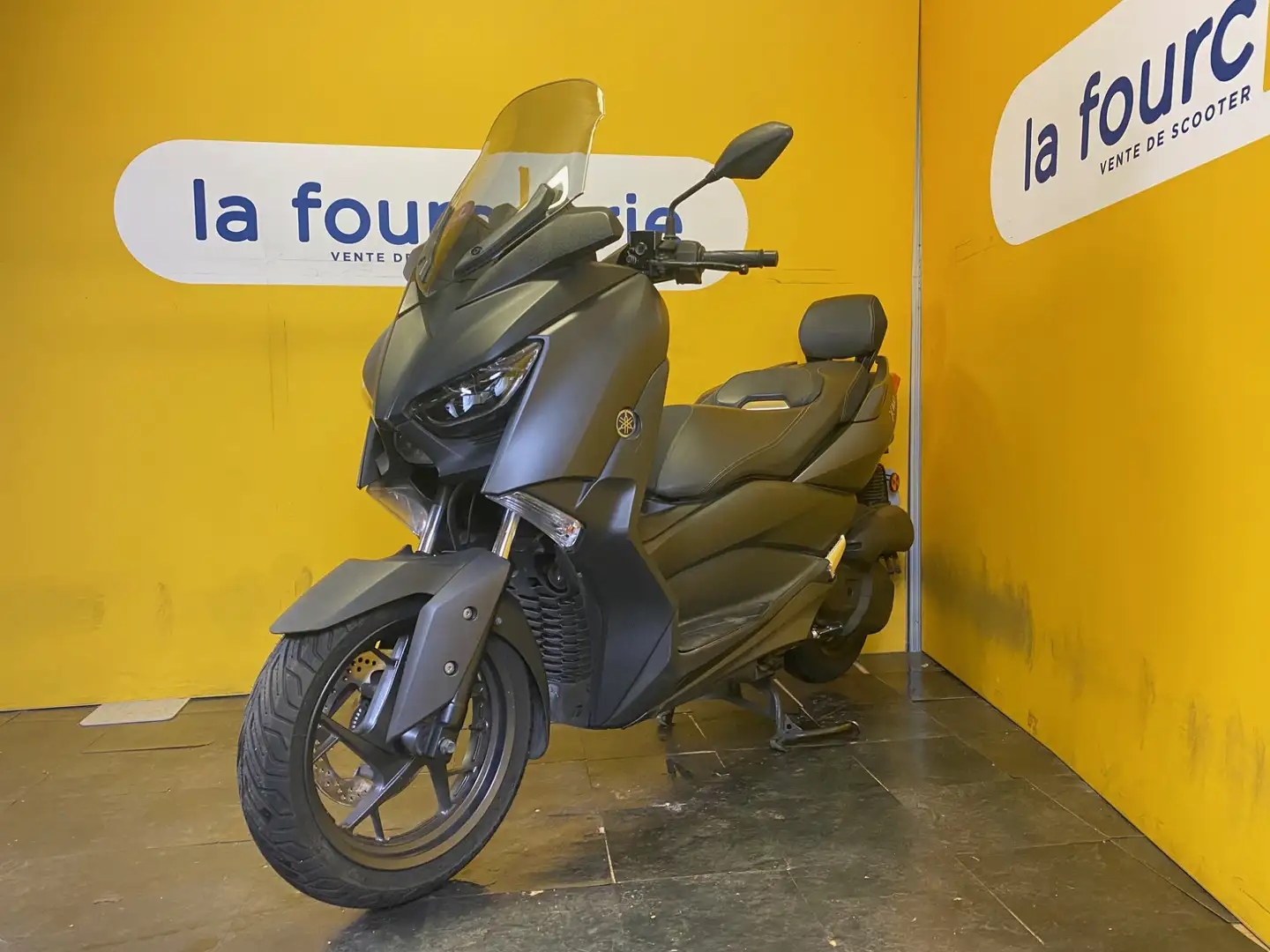 Yamaha X-Max 125 Gris - 1