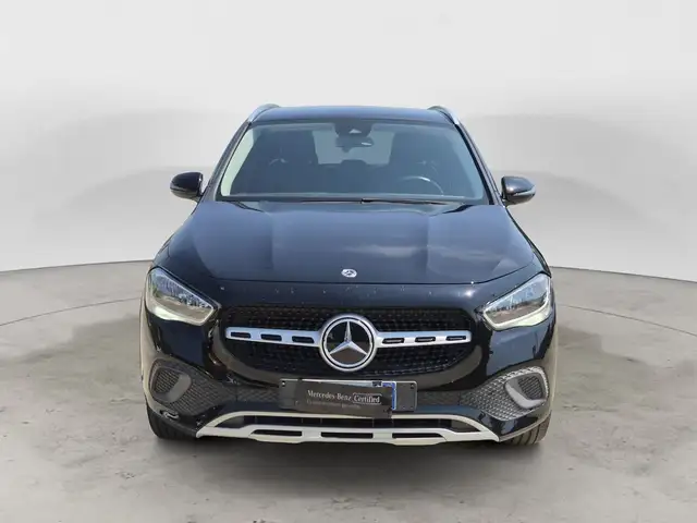 Mercedes-Benz GLA view 2