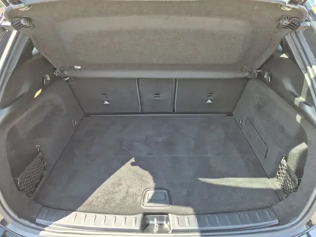 Mercedes-Benz GLA view 11