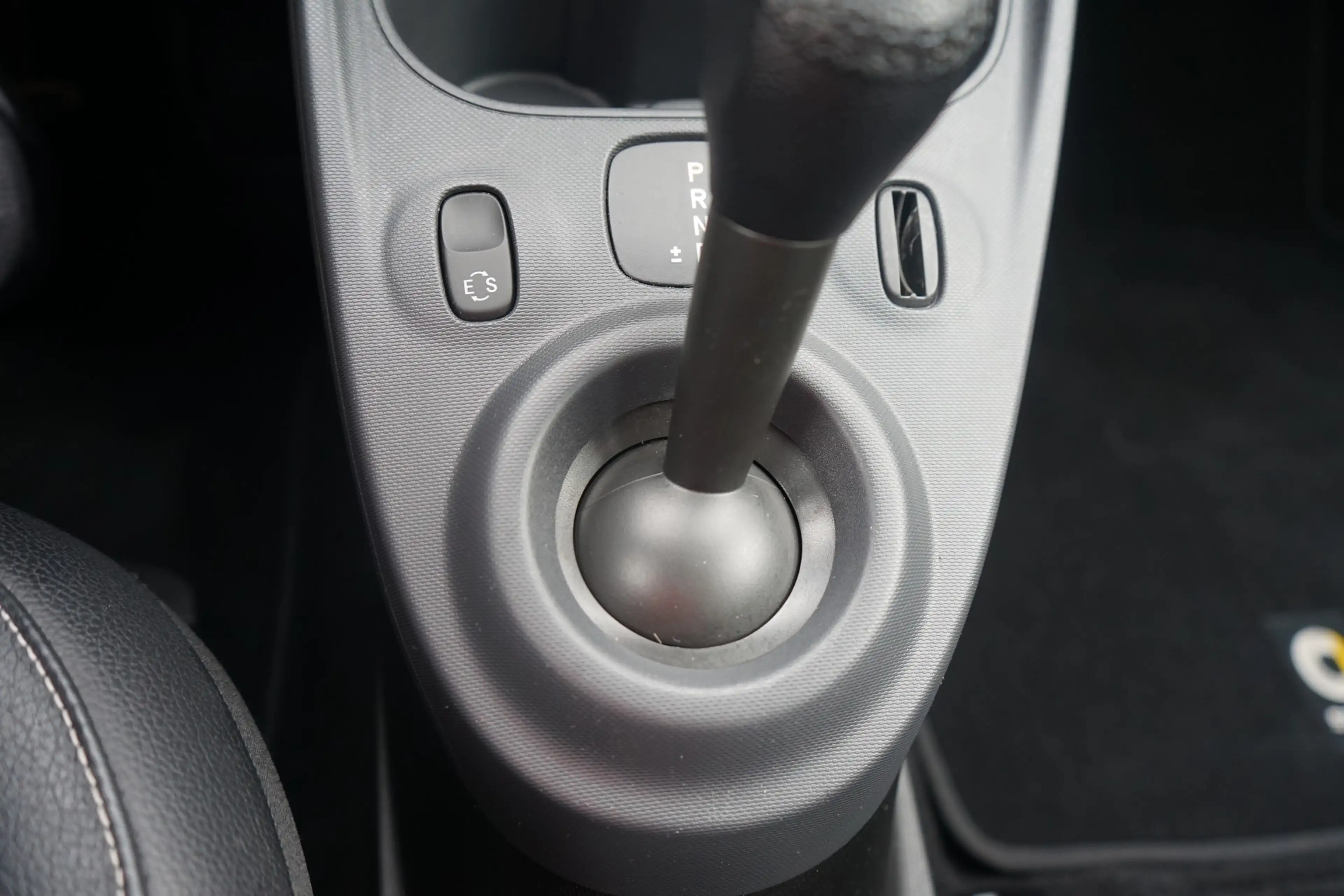 smart forFour forfour 0.9 Prime Kamera Leder Pano Sitzheizung — photo 29