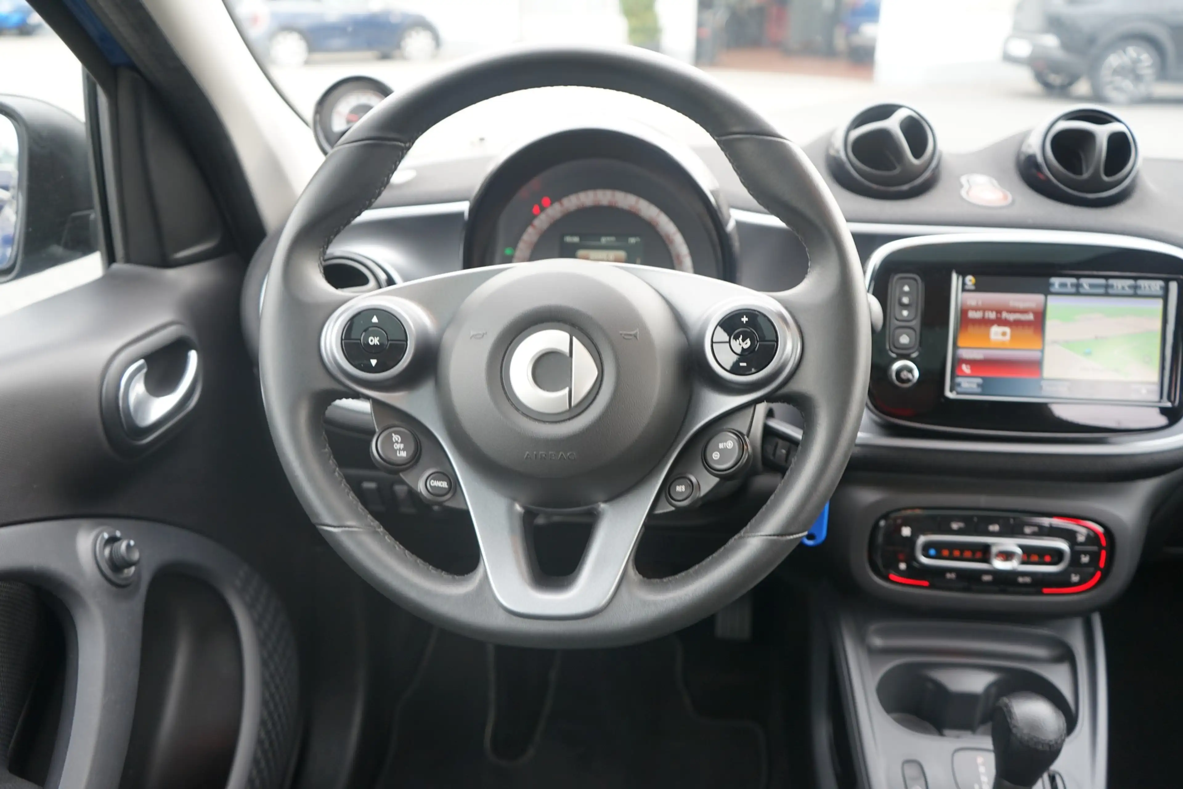 smart forFour forfour 0.9 Prime Kamera Leder Pano Sitzheizung — photo 13