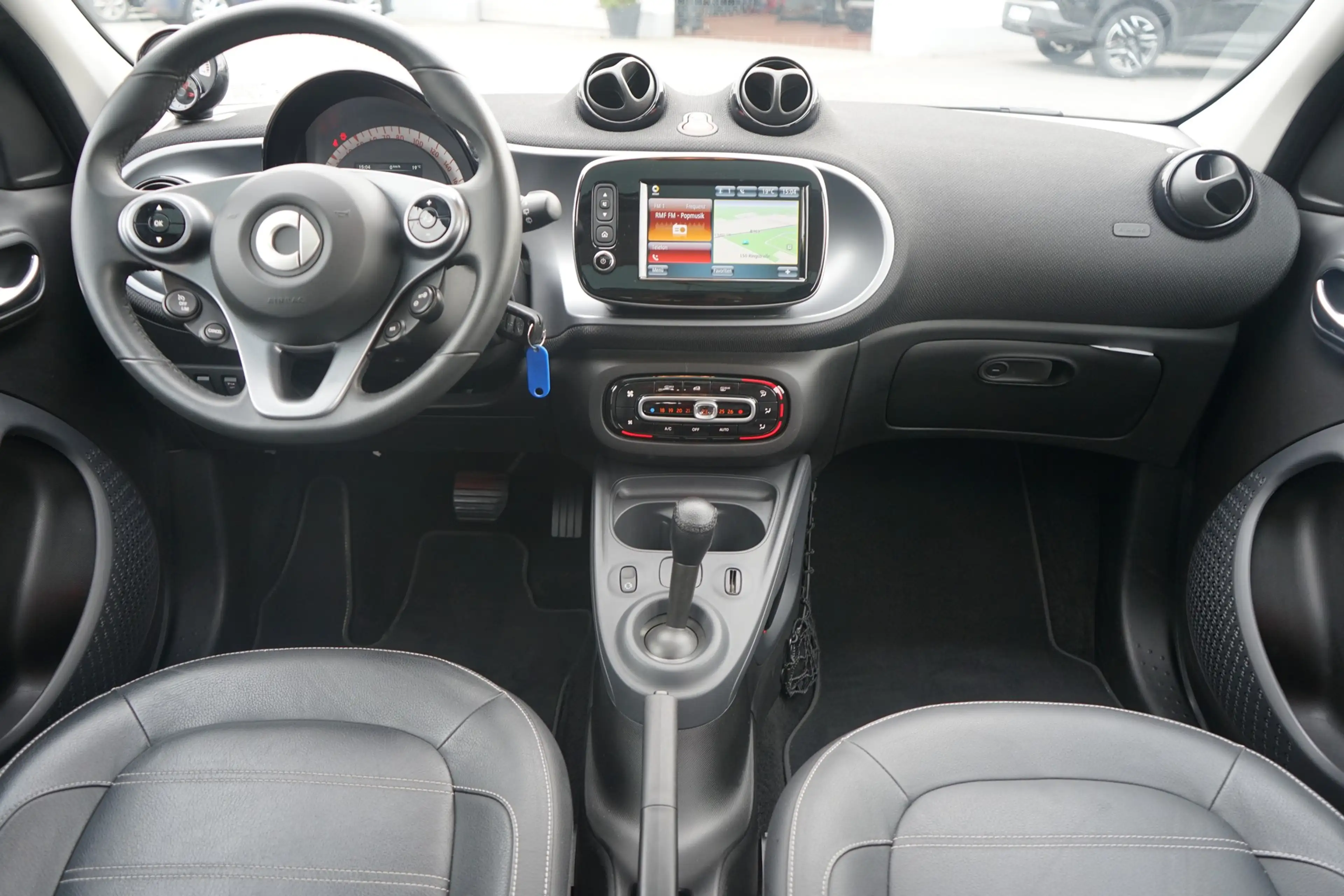 smart forFour forfour 0.9 Prime Kamera Leder Pano Sitzheizung — photo 12