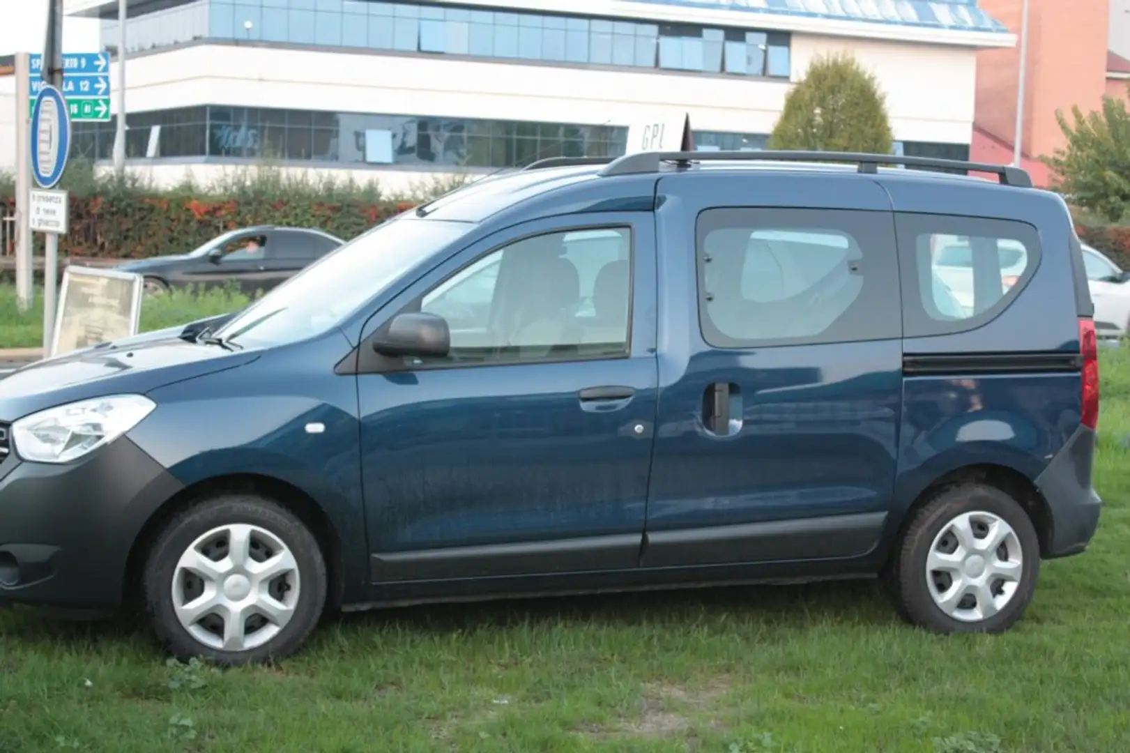Dacia Dokker 1.6 8V 102CV GPL Comfort Bleu - 2