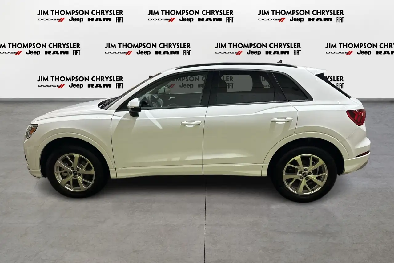 Audi Q3 снимка Audi Q3