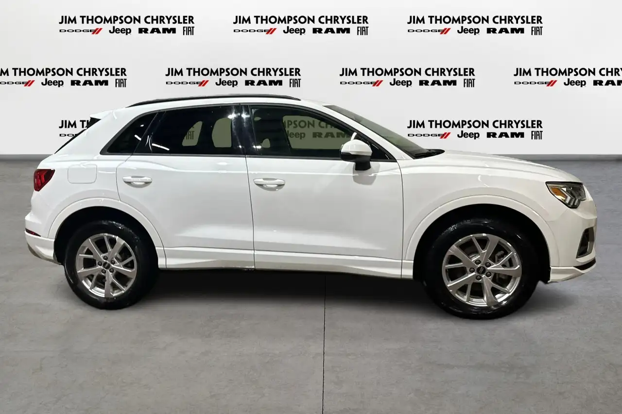 Audi Q3 снимка Audi Q3