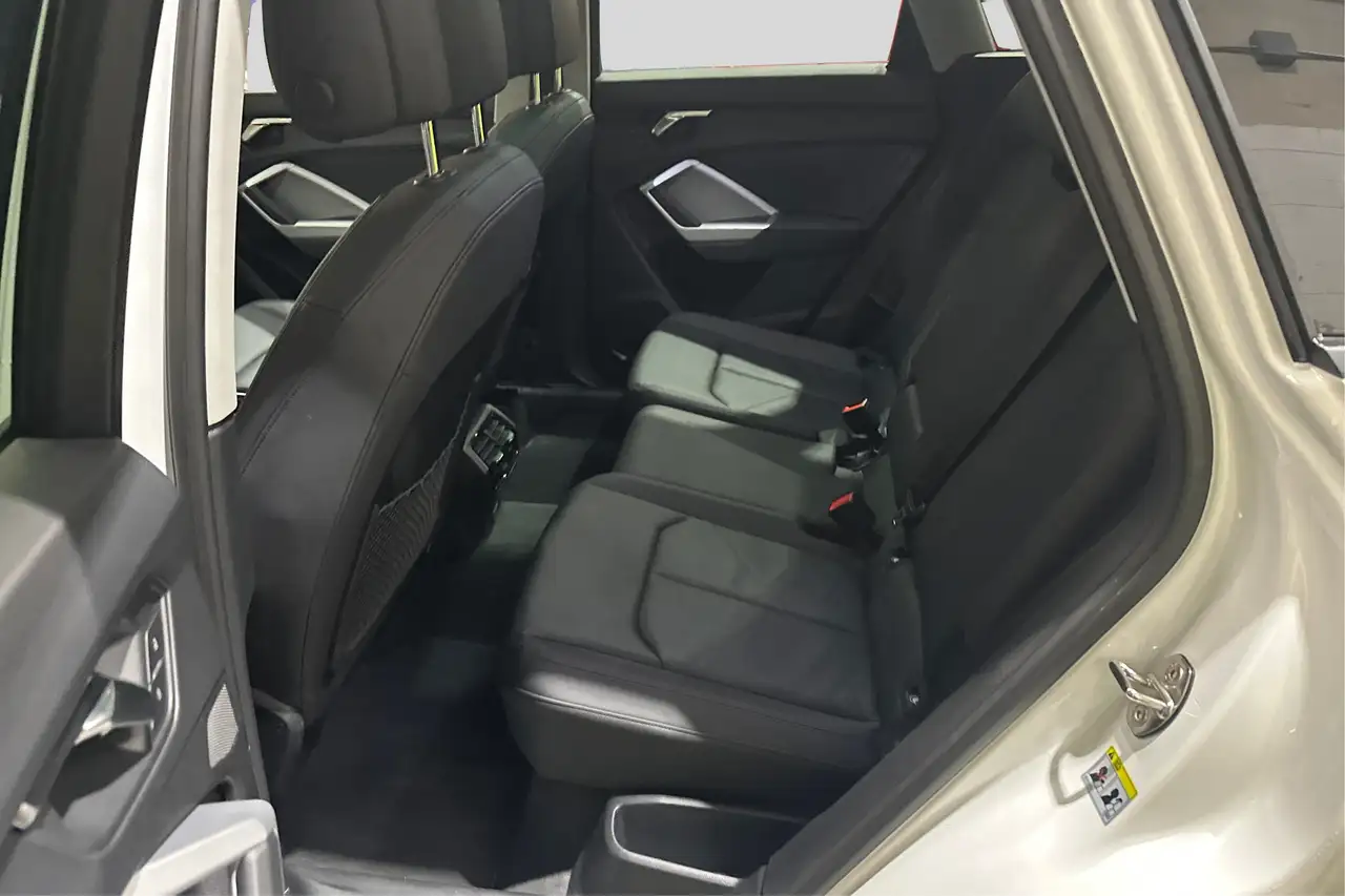 Audi Q3 снимка Audi Q3