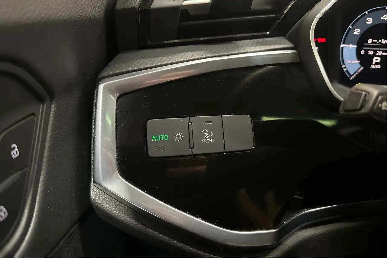 Audi Q3 снимка Audi Q3