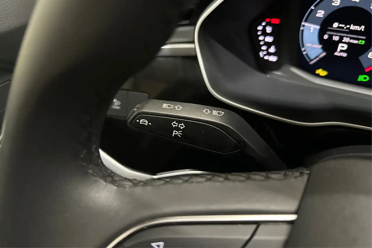 Audi Q3 снимка Audi Q3