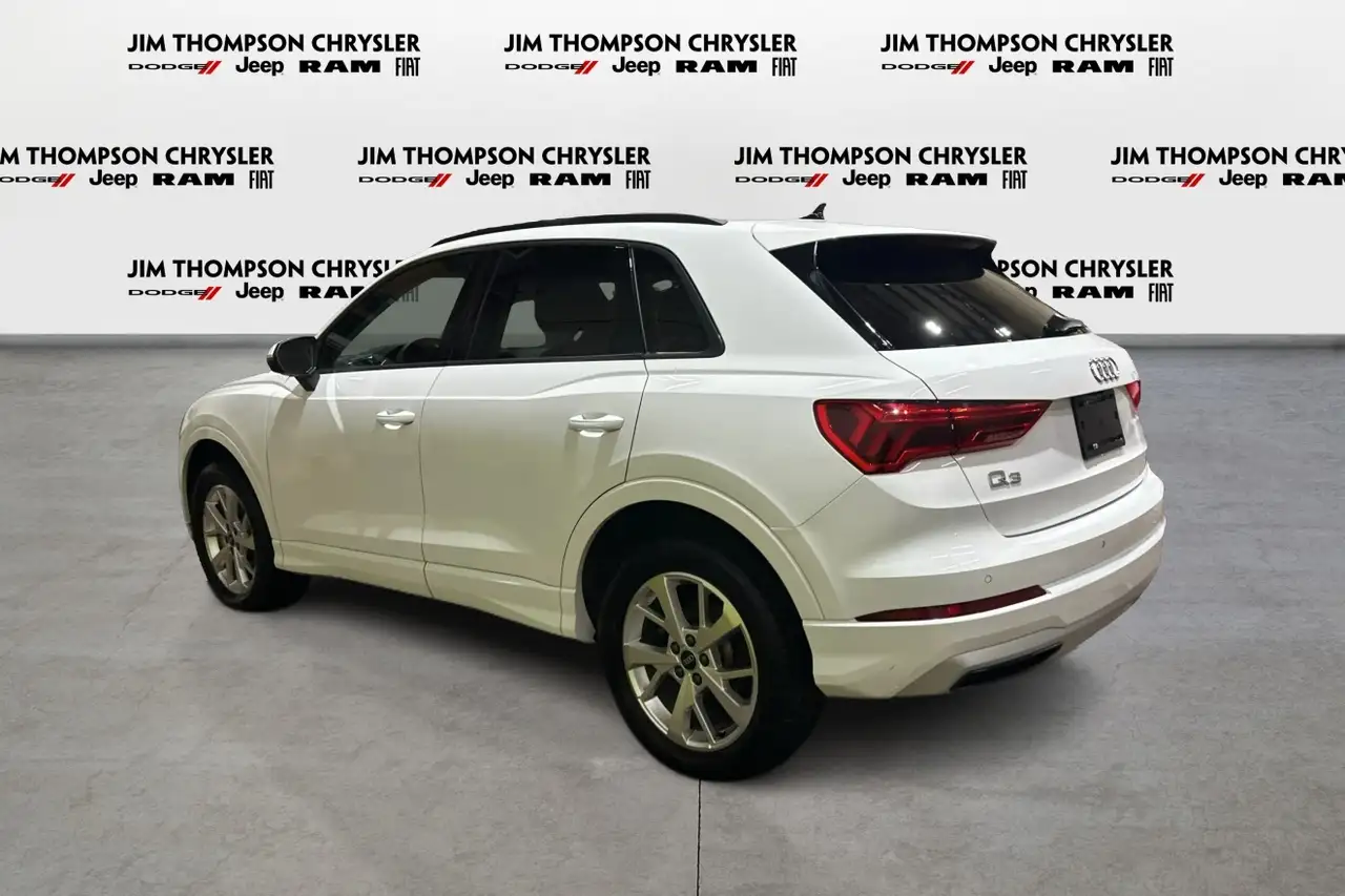 Audi Q3 снимка Audi Q3