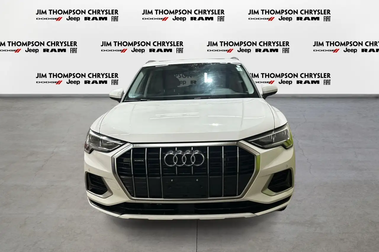 Audi Q3 снимка Audi Q3