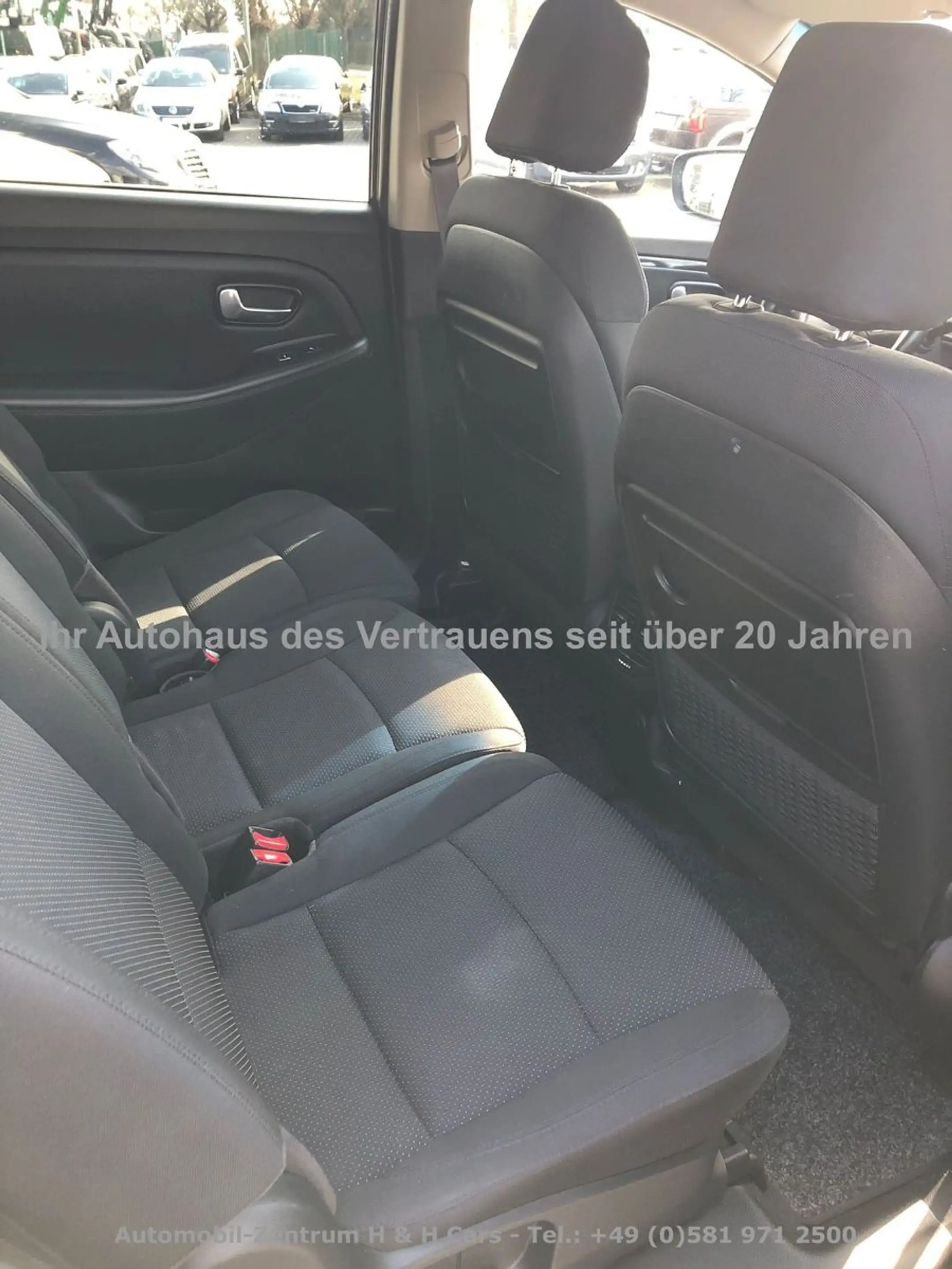 Kia Carens 1.7 CRDi UEFA Euro 2016 Alu AHK Premium-P — photo 14