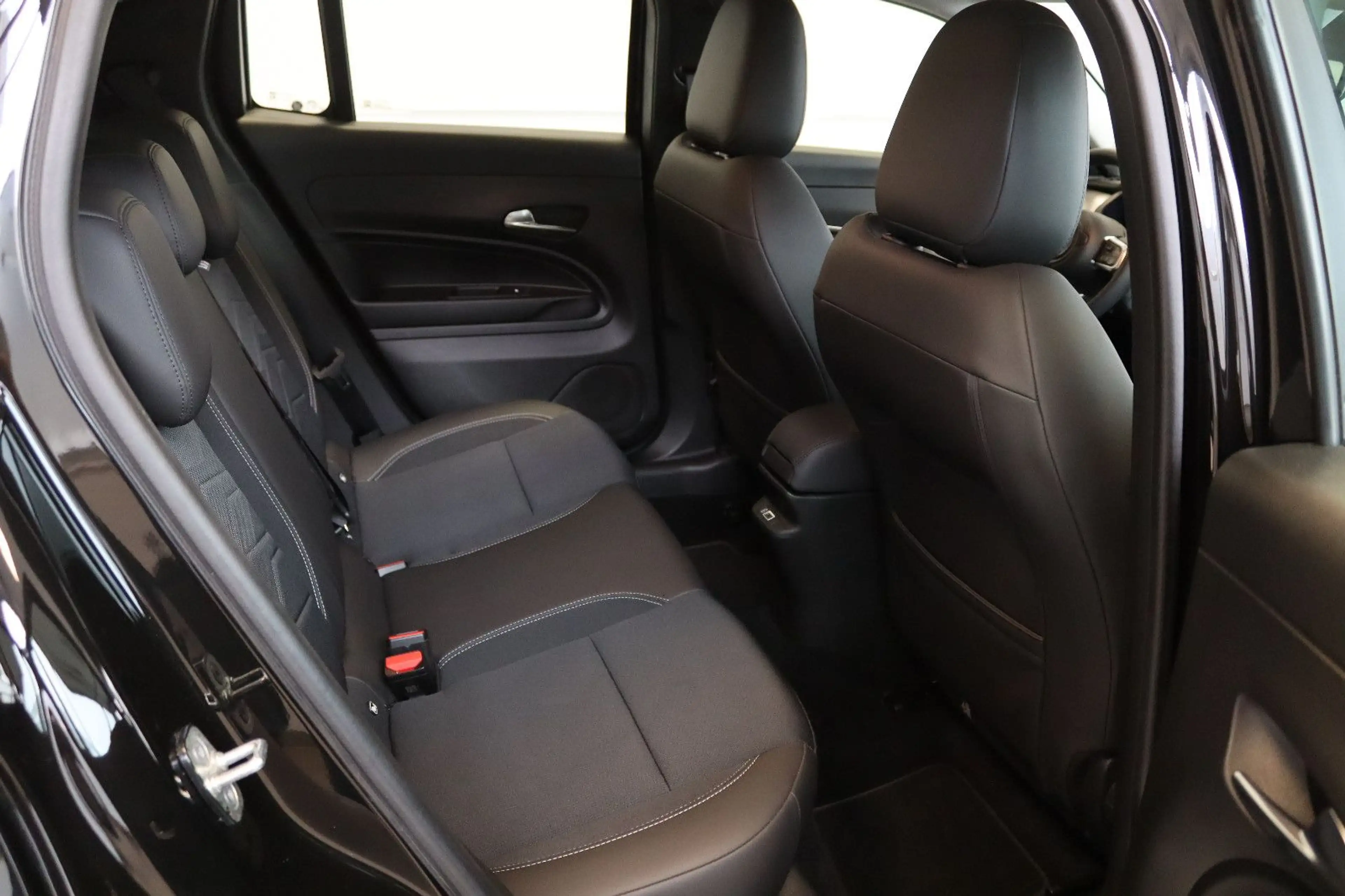 Jeep Avenger Altitude Electric 54kWh *SOH96%*SHZ*RFK* — photo 12