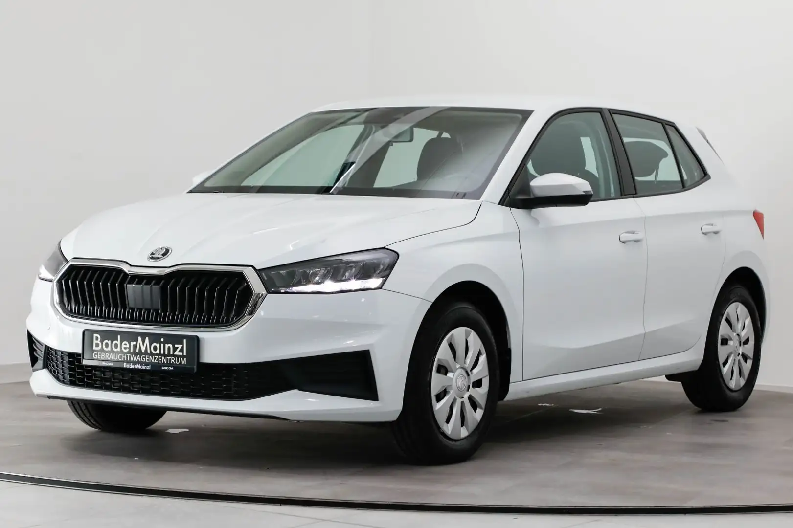 Skoda Fabia 1.0 TSI Ambition PDC LED Carplay Sitzheiz Weiß - 2