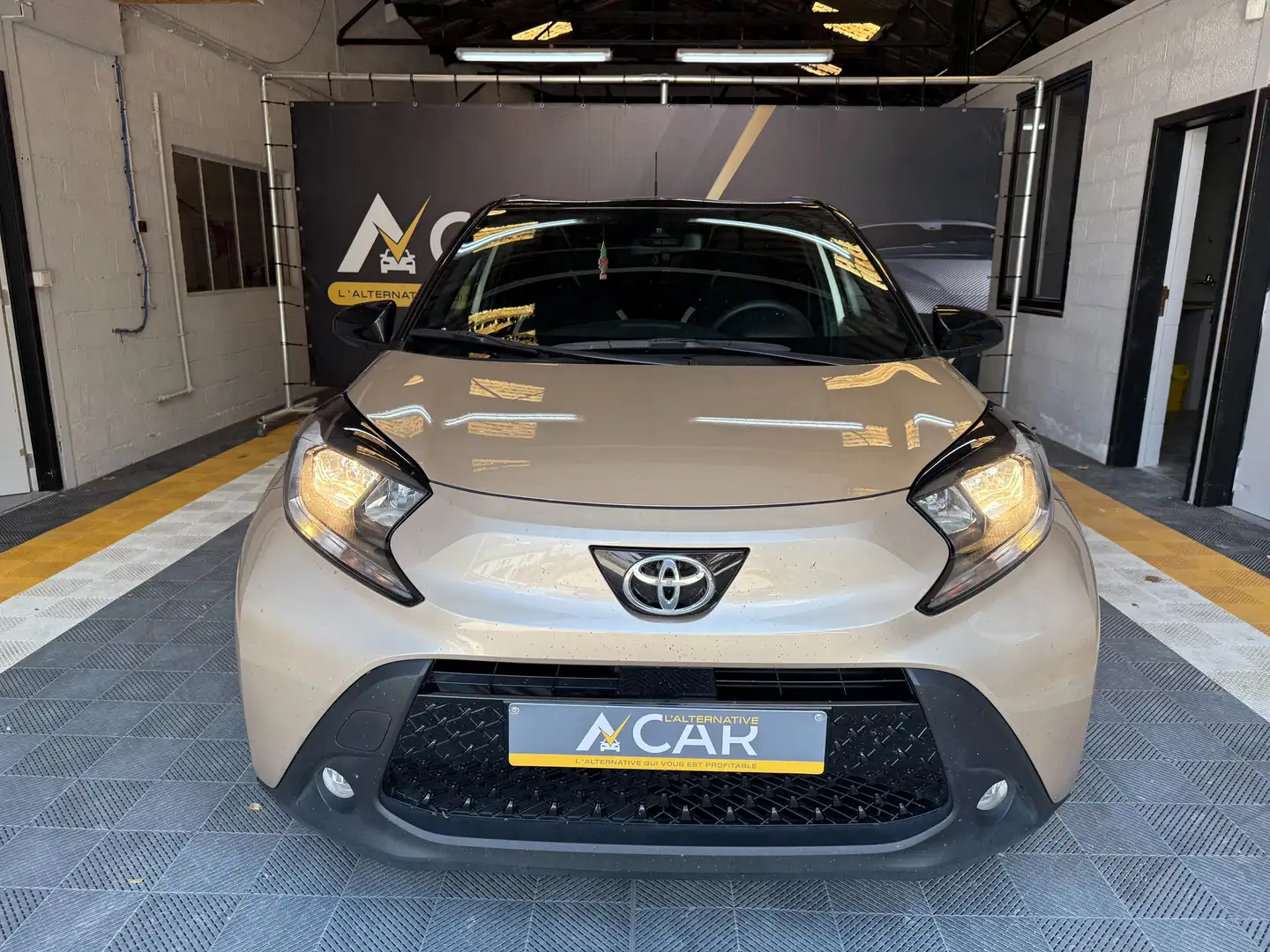 Toyota Aygo X 1.0i VVT-i pulse CVT - GARANTIE TOYOTA 2034 Beige - 2