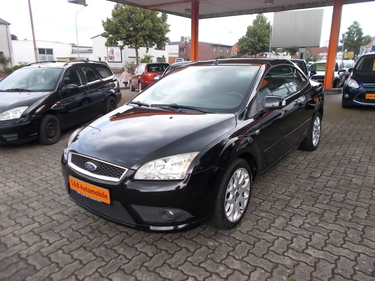 Ford Focus Cabrio WENIG KM TÜV NEU Noir - 2