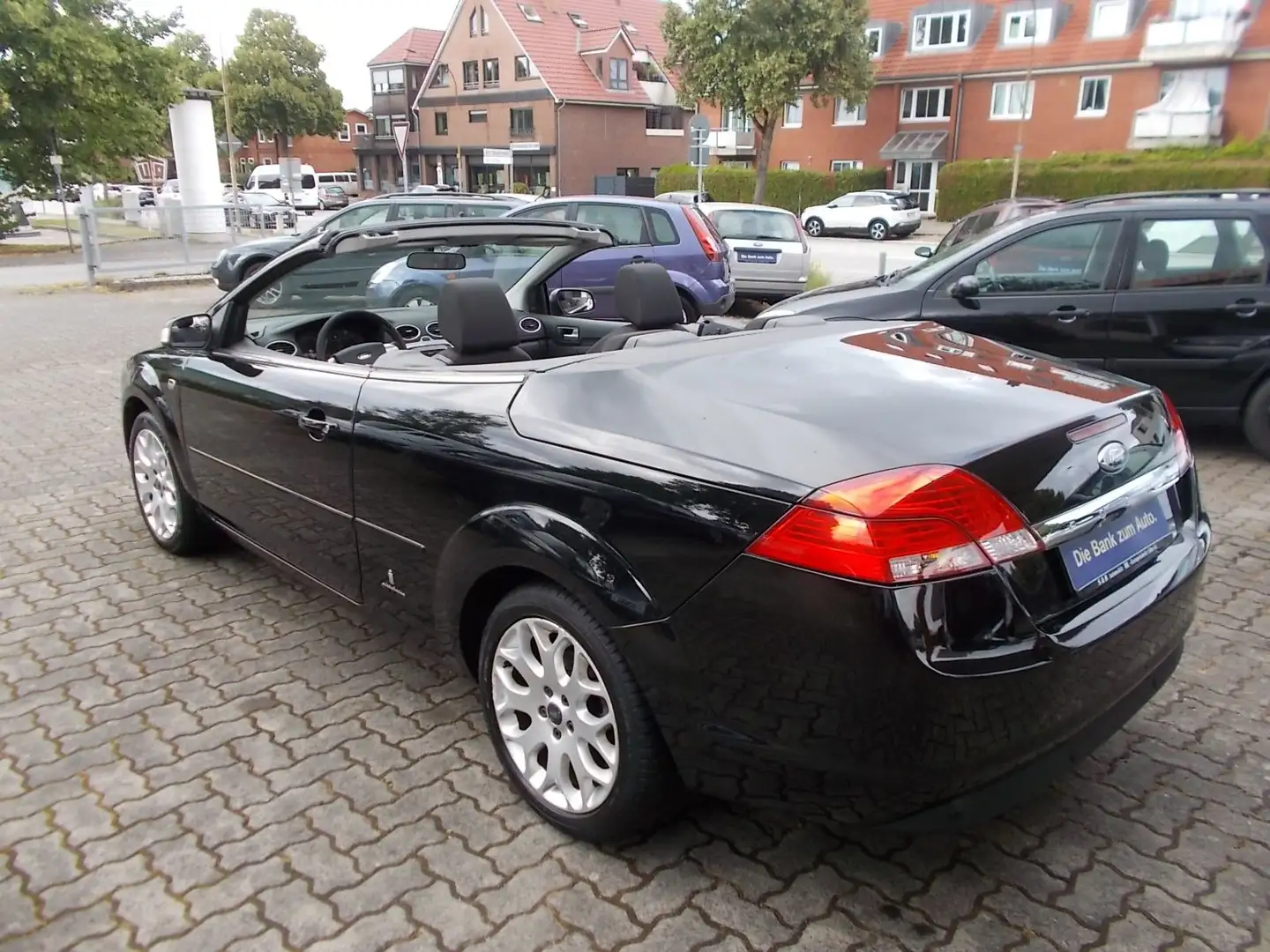 Ford Focus Cabrio WENIG KM TÜV NEU Noir - 1
