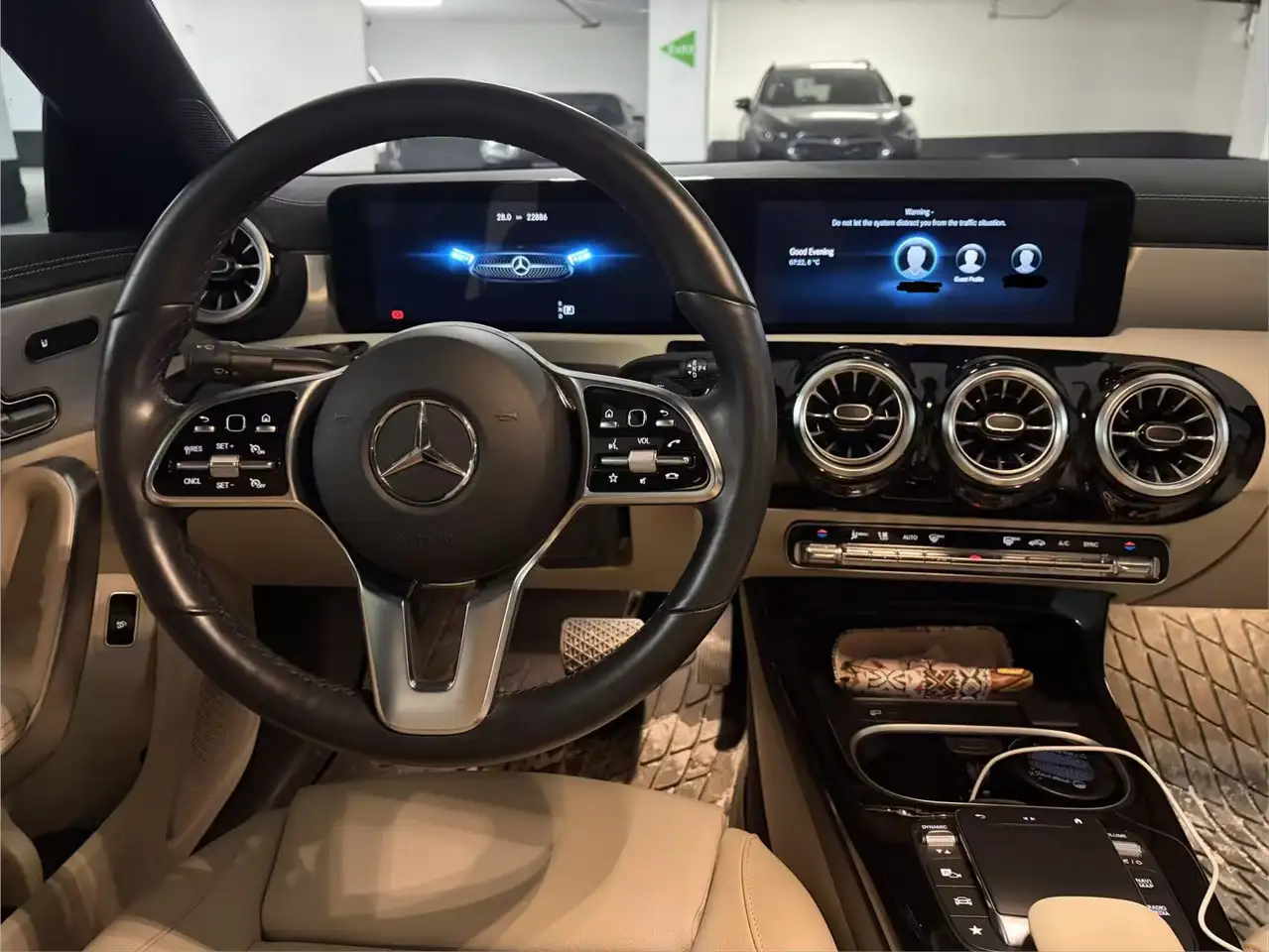 Mercedes-Benz CLA снимка Mercedes-Benz CLA