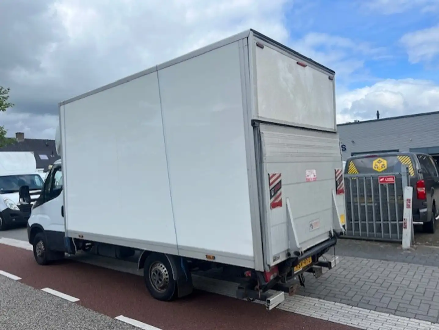 Iveco Daily 35S14 2.3D 100KW 375 KOFFER LAADKLEP LBW KLIMA EUR Wit - 2