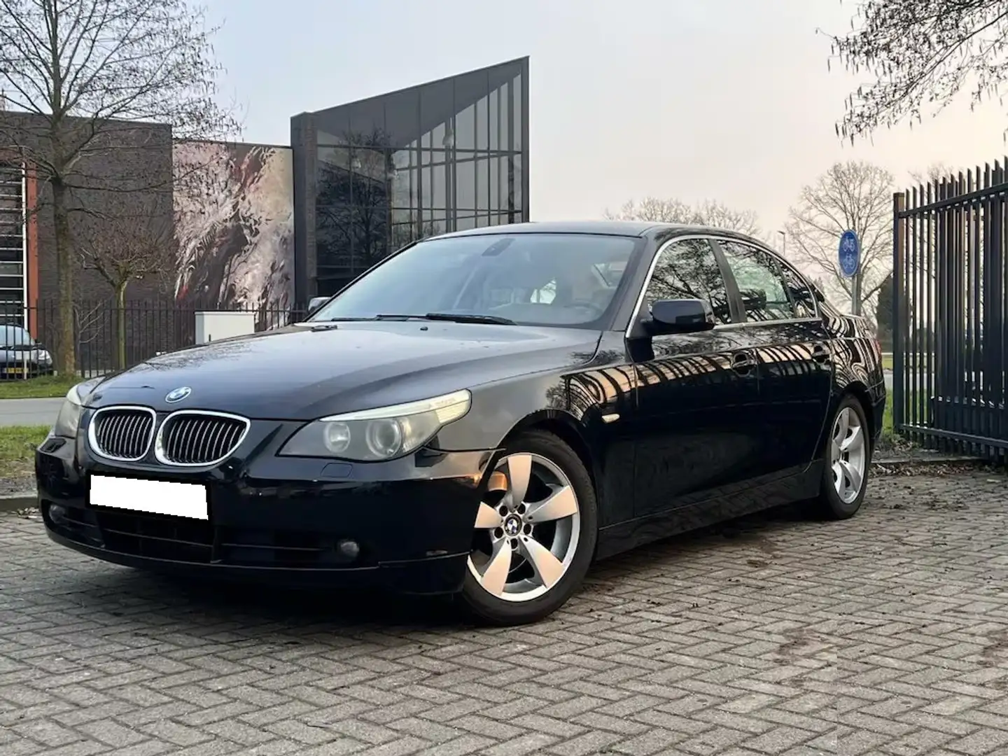 BMW 545 545i High Executive Černá - 2