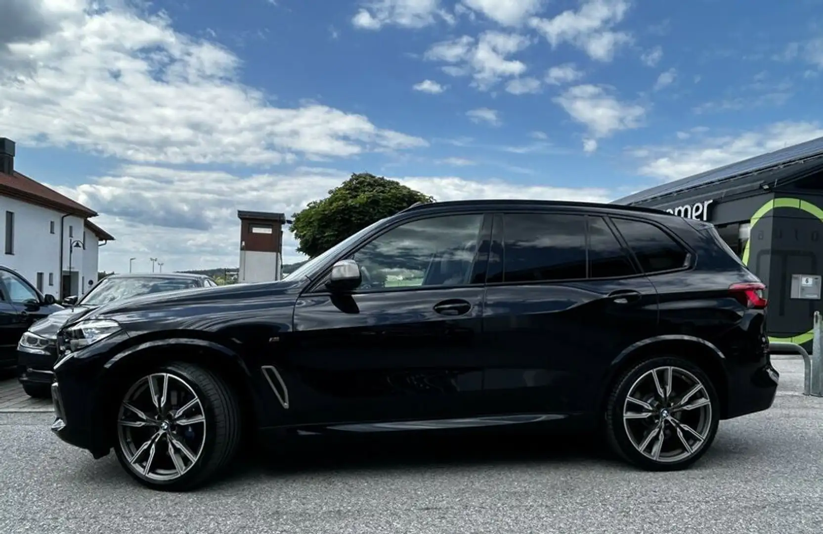 BMW X5 M 50d M-SPORT*INTEGRAL*SITZKL*PANO*HUD*LUFT*22'' Schwarz - 2