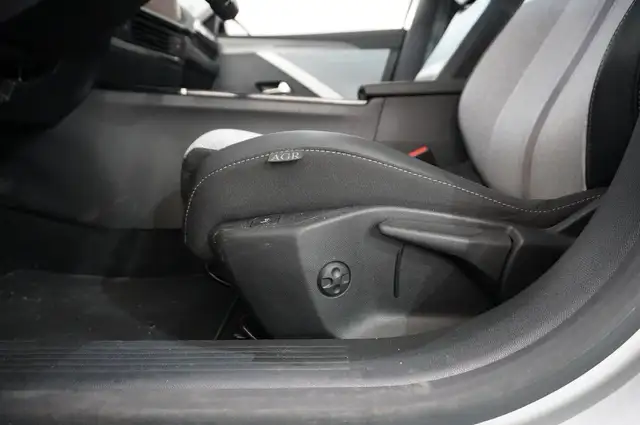 Opel Astra view 15