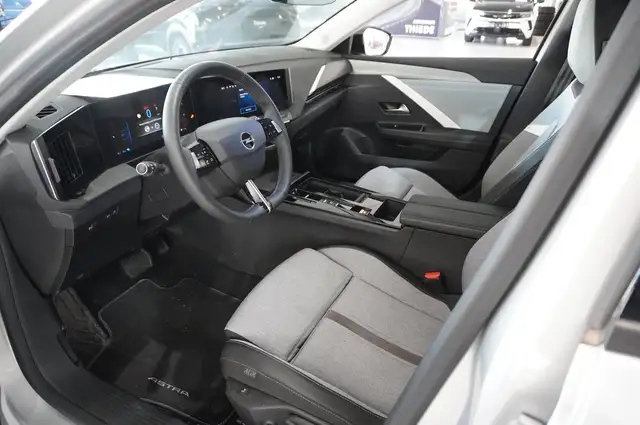 Opel Astra view 14