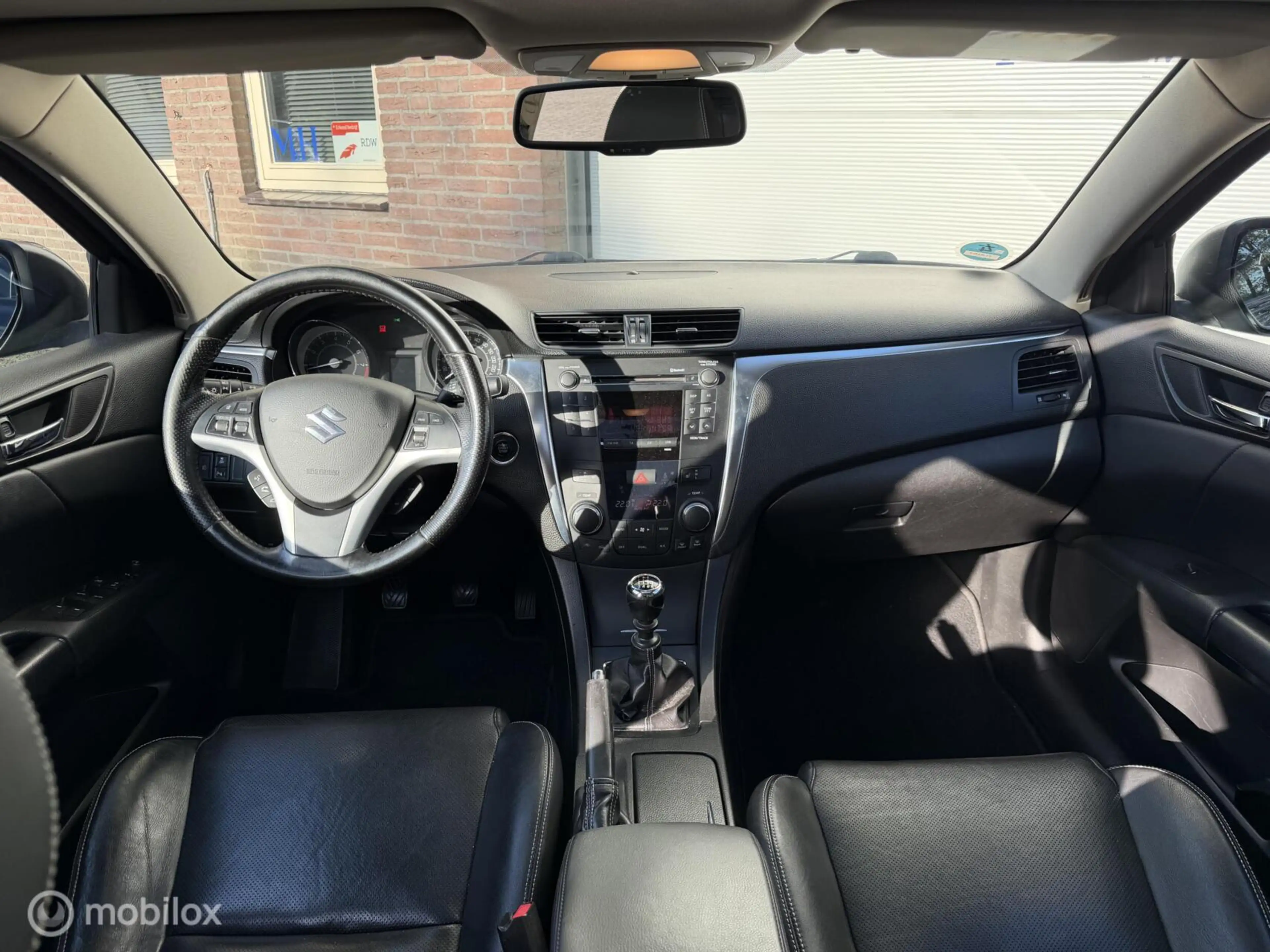 Suzuki Kizashi 2.4 Sport ORG NED 2DE EIG Leder Schuif/kanteldak — photo 4