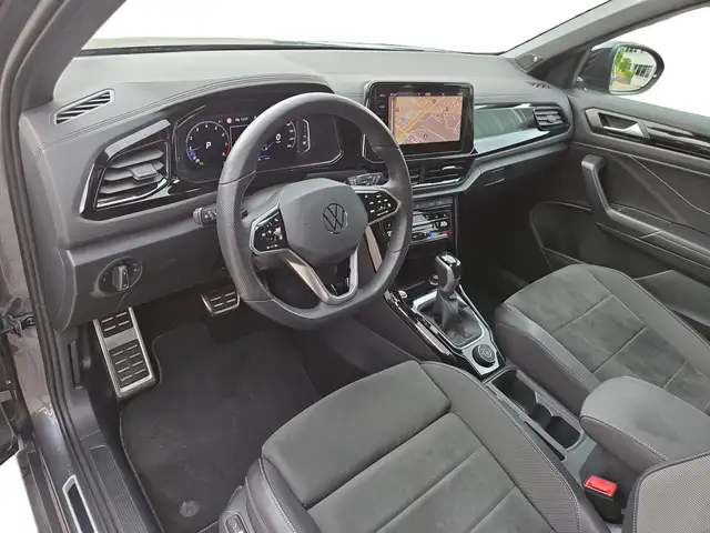 Volkswagen T-Roc view 4