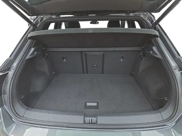 Volkswagen T-Roc view 14