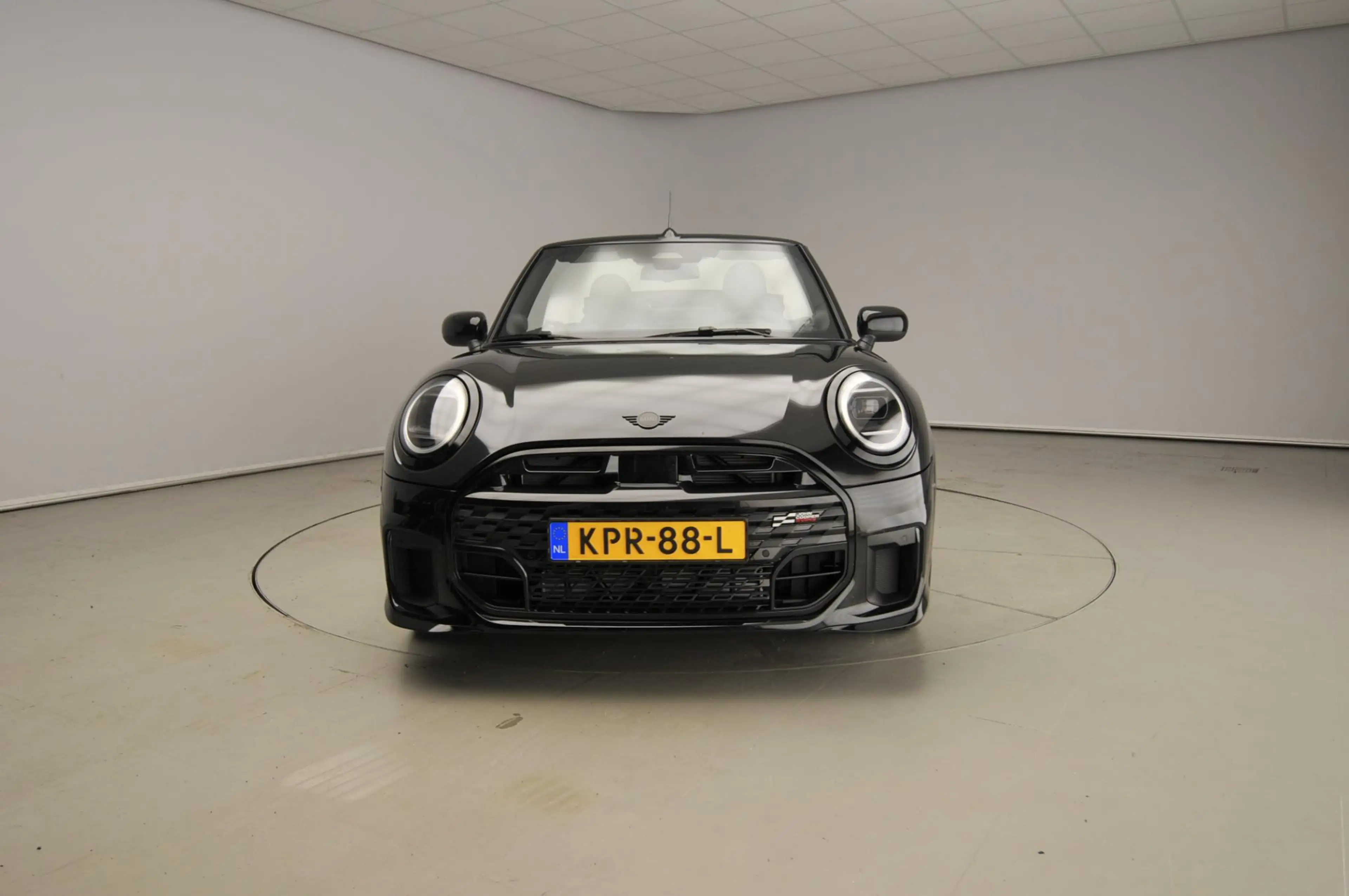 MINI Cooper C Cabrio 2.0 John Cooper Works M Comfort Access | Harman Ka — photo 4