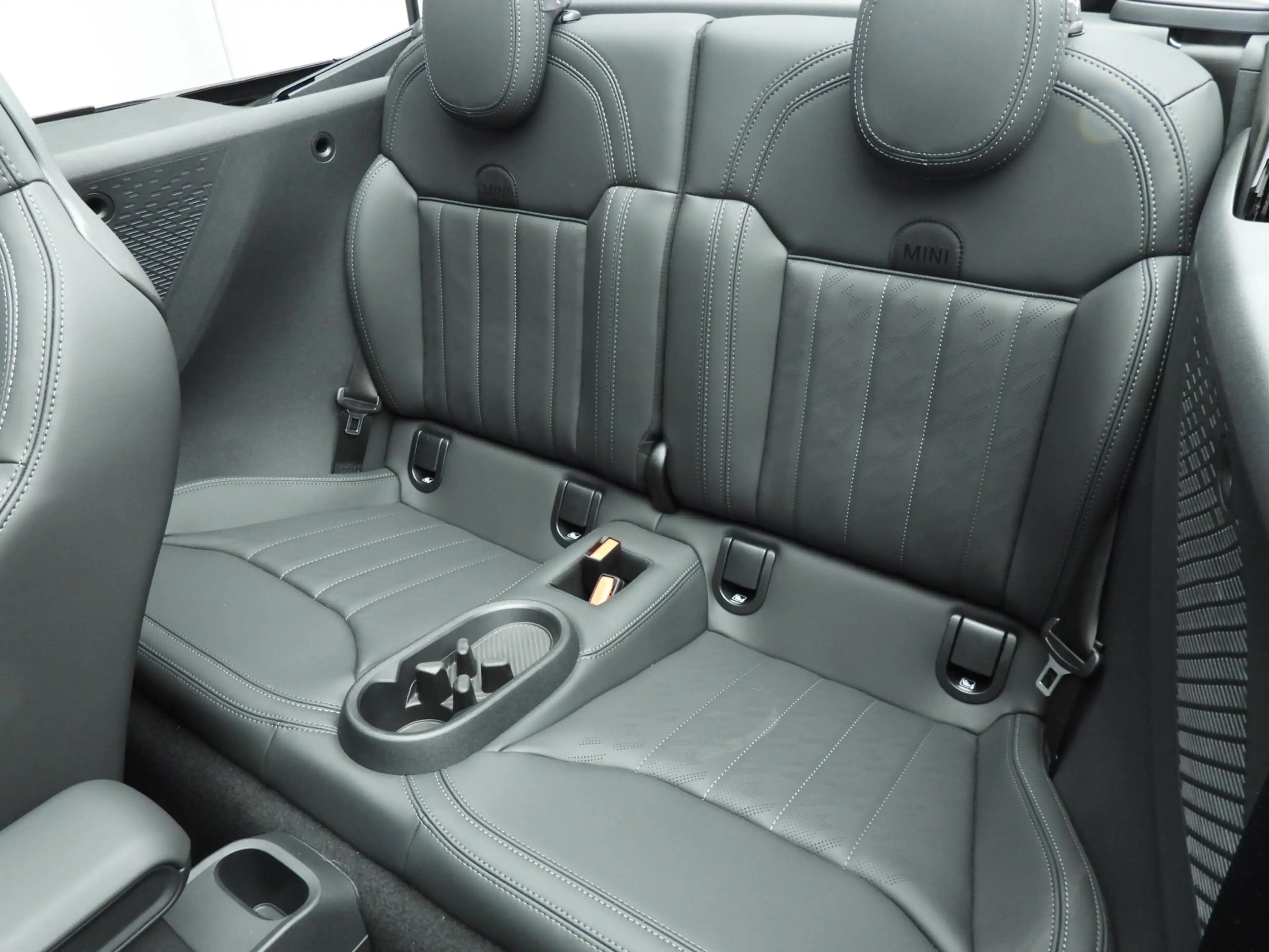 MINI Cooper C Cabrio 2.0 John Cooper Works M Comfort Access | Harman Ka — photo 8