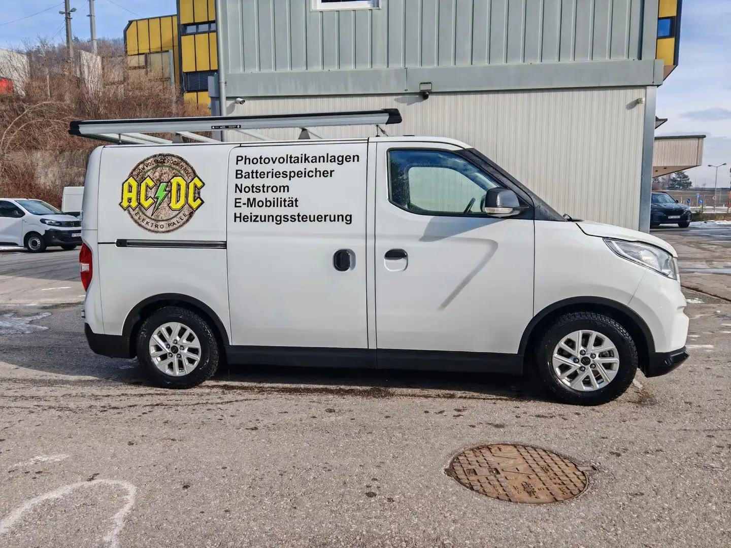 Maxus eDeliver 3 Weiß - 2