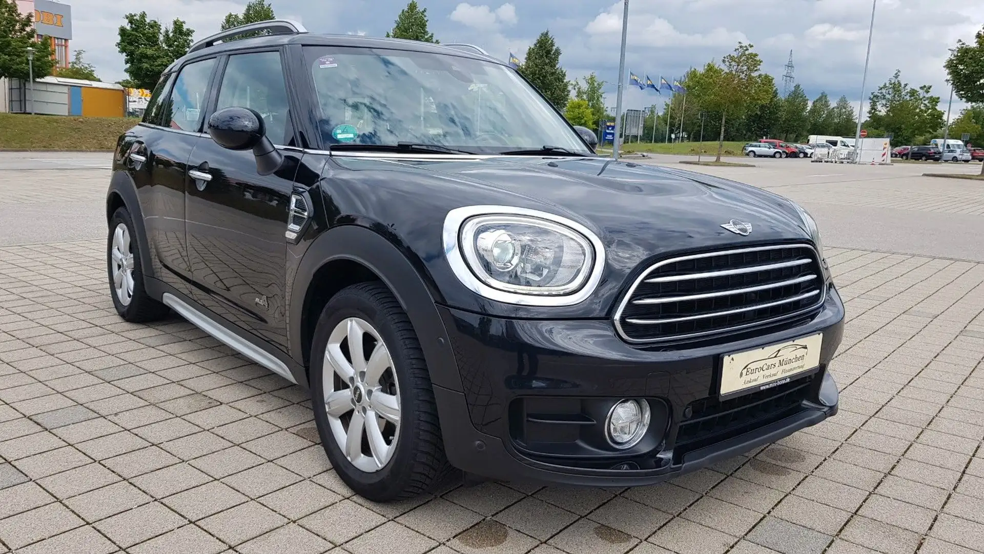 MINI Cooper Countryman ALL4 ~LED ~HUD ~AHK ~Navi ~PDC Schwarz - 1