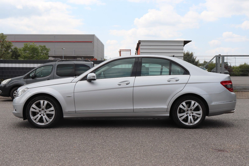 Mercedes-Benz C 180 Limousine CGI BlueEfficiency — photo 2