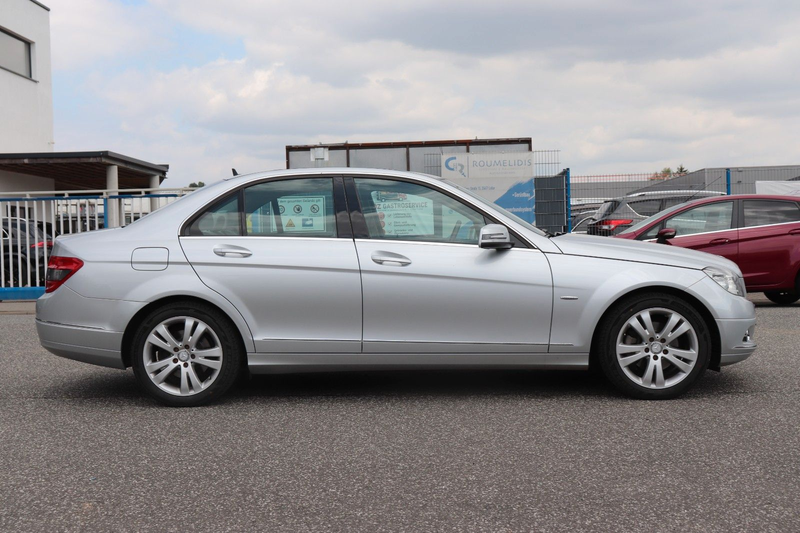 Mercedes-Benz C 180 Limousine CGI BlueEfficiency — photo 6
