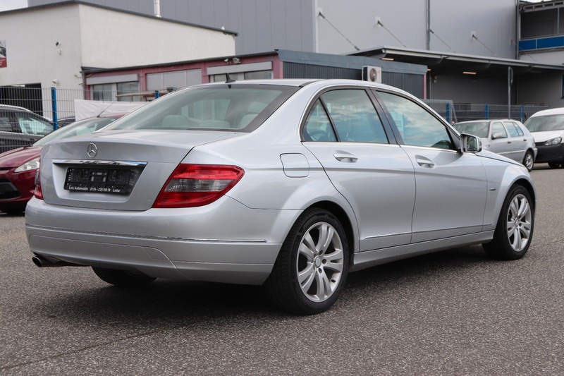 Mercedes-Benz C 180 Limousine CGI BlueEfficiency — photo 5