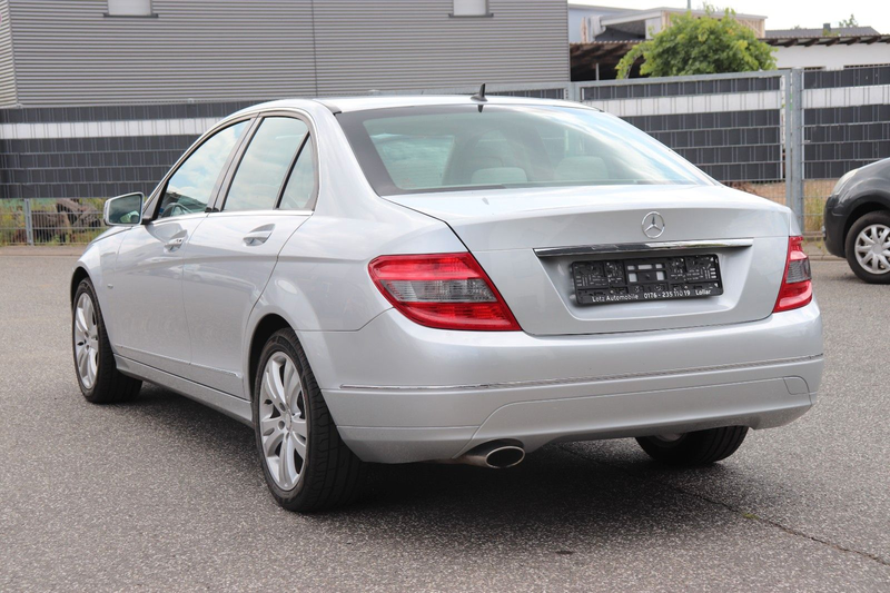 Mercedes-Benz C 180 Limousine CGI BlueEfficiency — photo 3