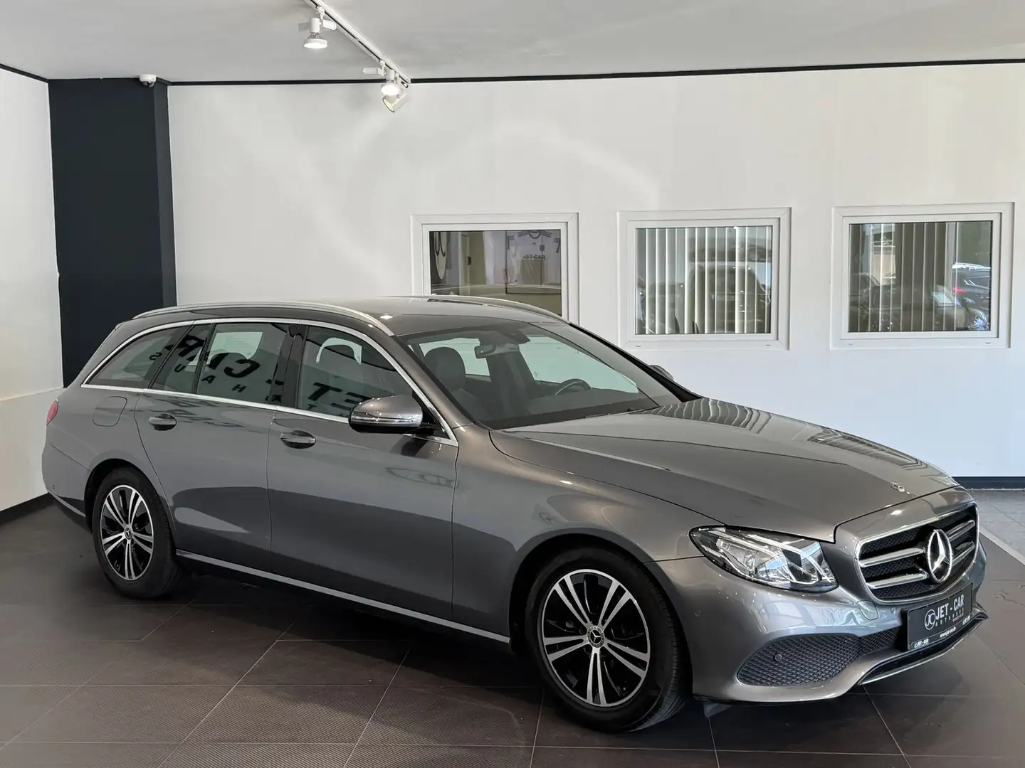 Mercedes-Benz E 200 dT-Modell Avantgarde Grijs - 2