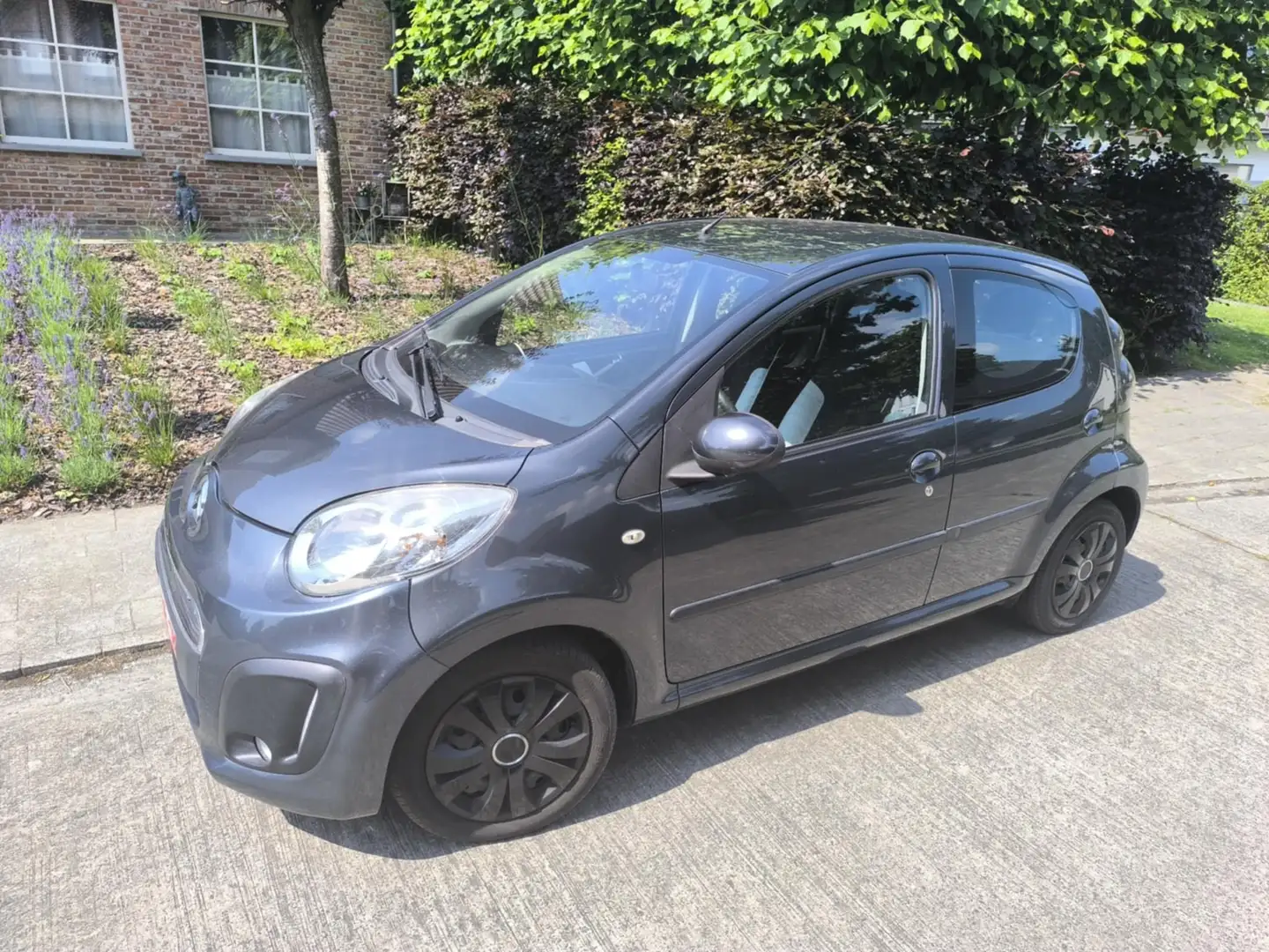 Citroen C1 C1 1.0 EGS Exclusive Gris - 2