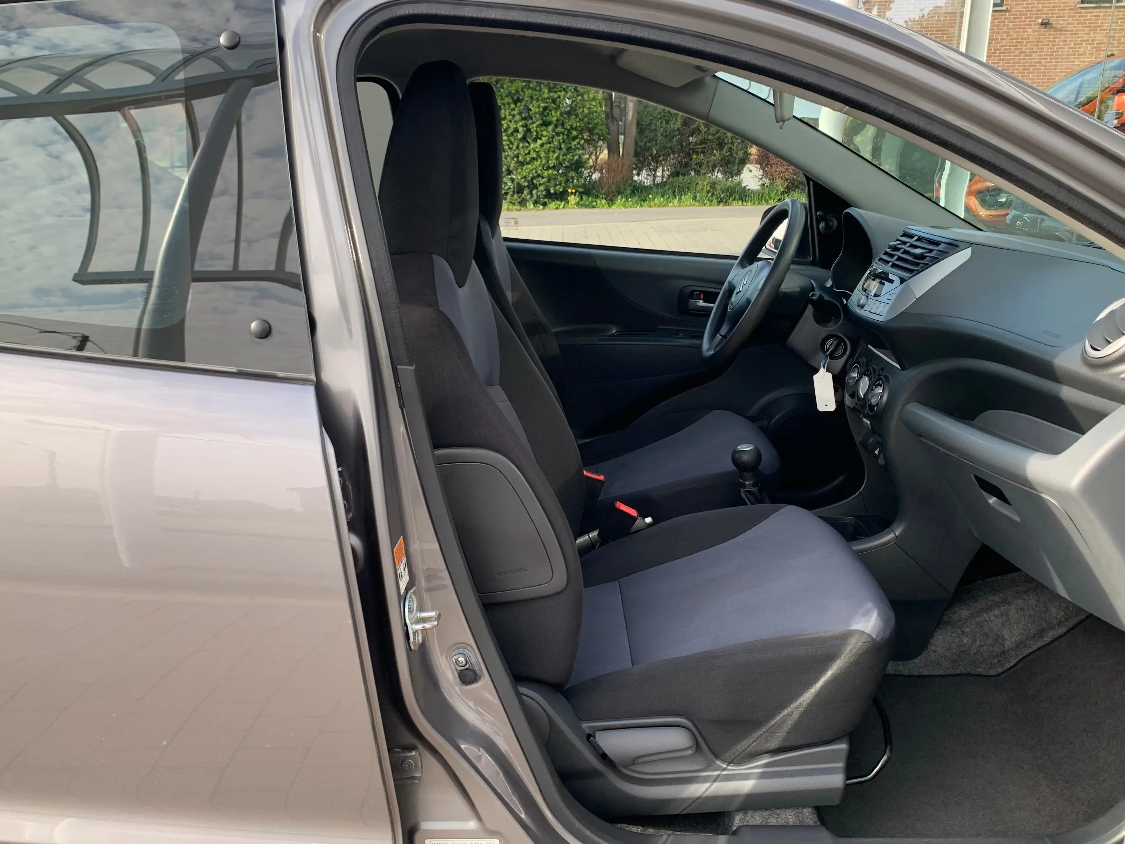 Suzuki Alto 1.0i / Carnet Complet / Faible KM / Garantie — photo 10