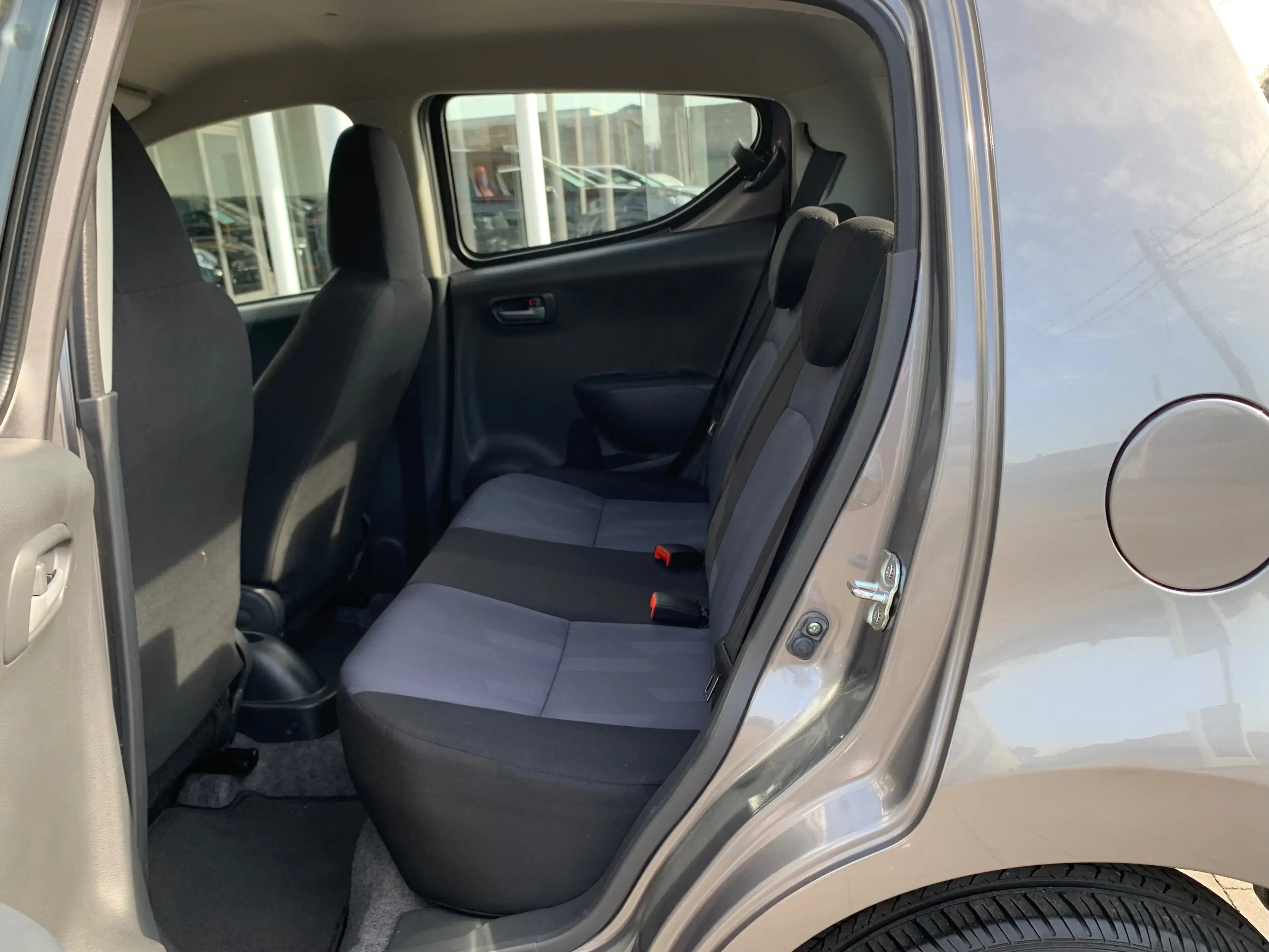 Suzuki Alto 1.0i / Carnet Complet / Faible KM / Garantie — photo 8