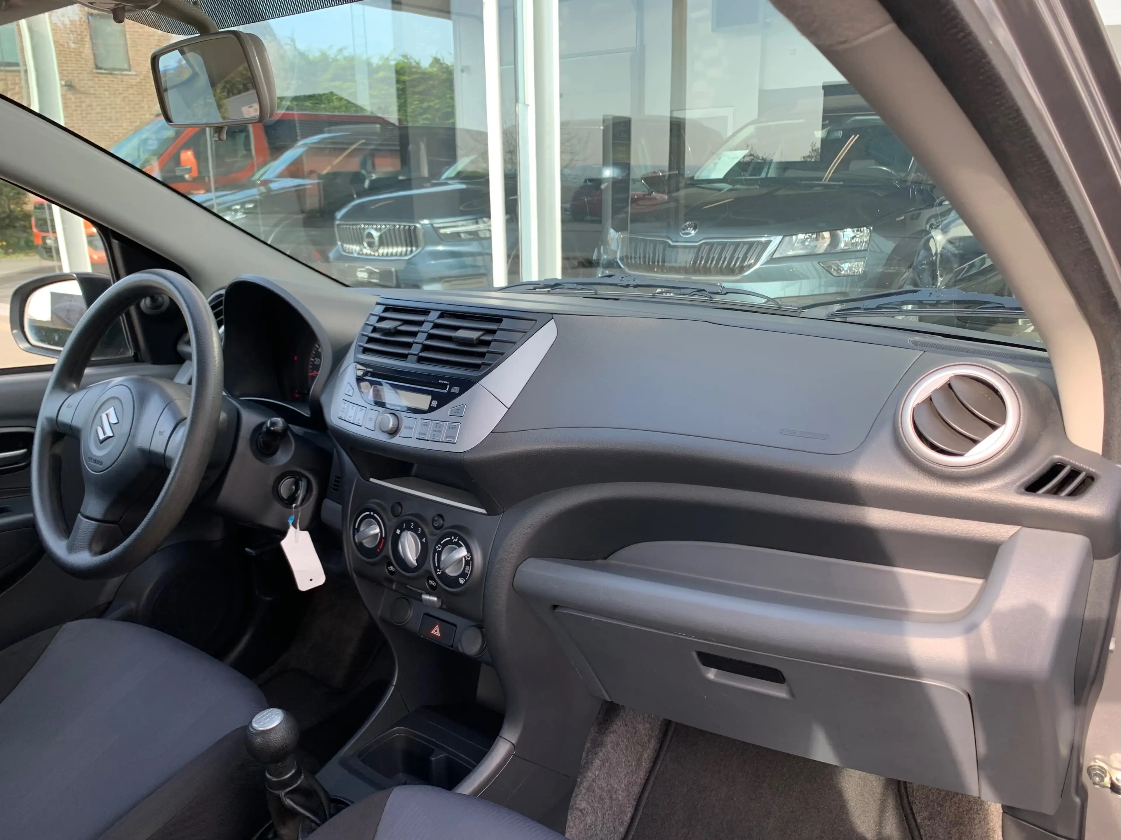 Suzuki Alto 1.0i / Carnet Complet / Faible KM / Garantie — photo 11