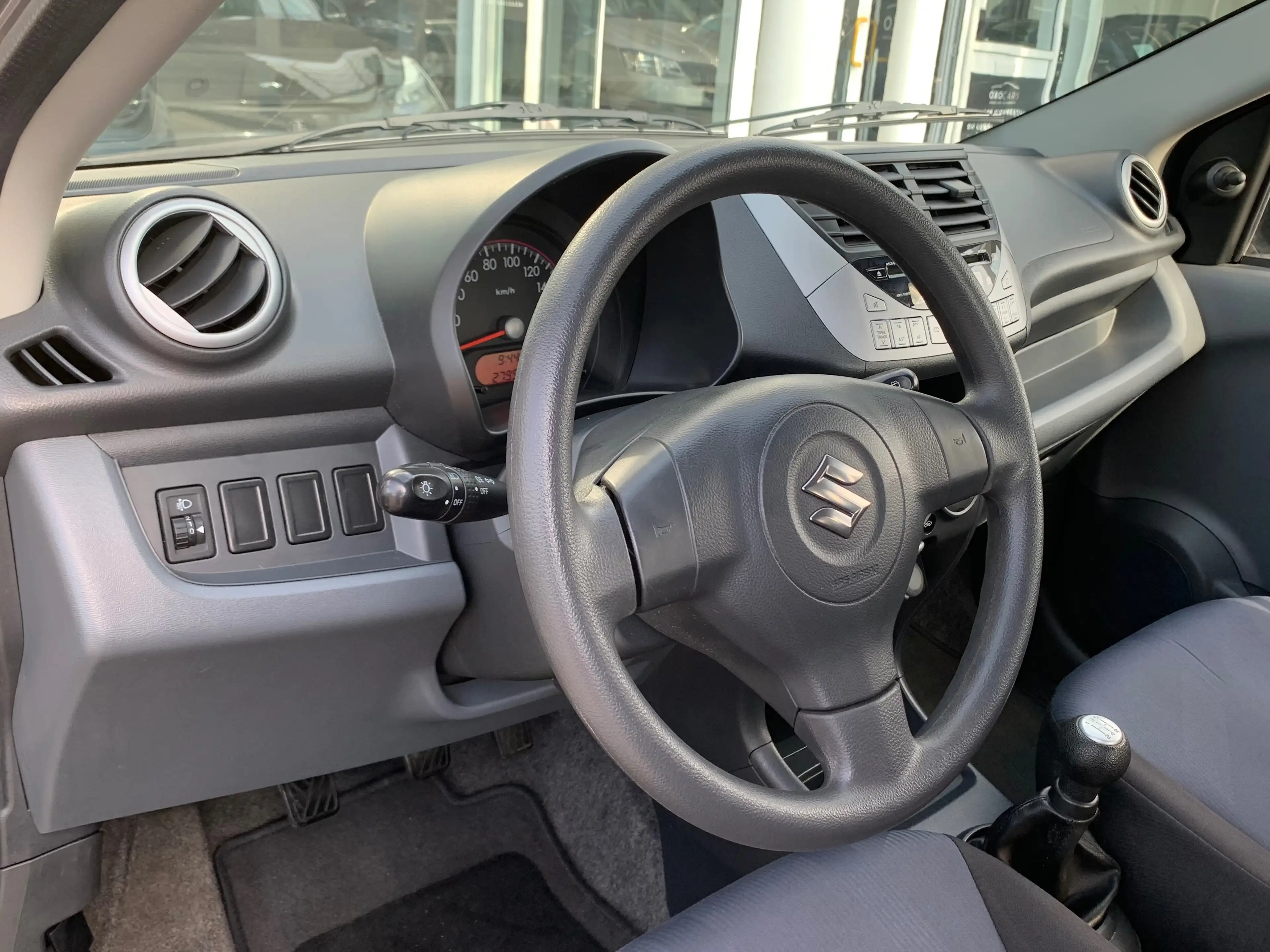Suzuki Alto 1.0i / Carnet Complet / Faible KM / Garantie — photo 6