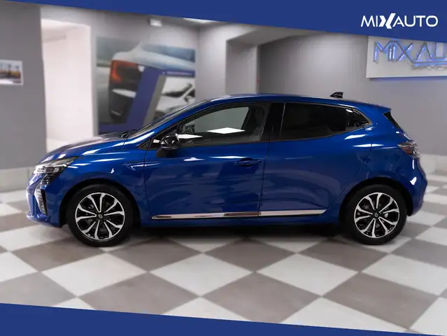 Renault Clio view 3