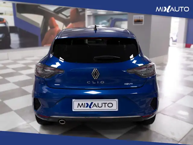 Renault Clio view 4